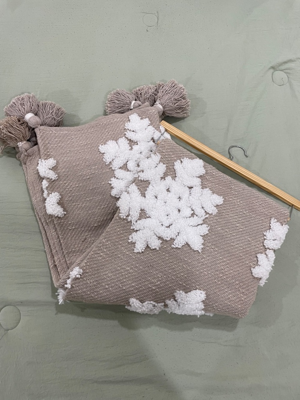 Rachel Zoe Taupe Throw Blanket with White Snowflake Tufting and Tassels